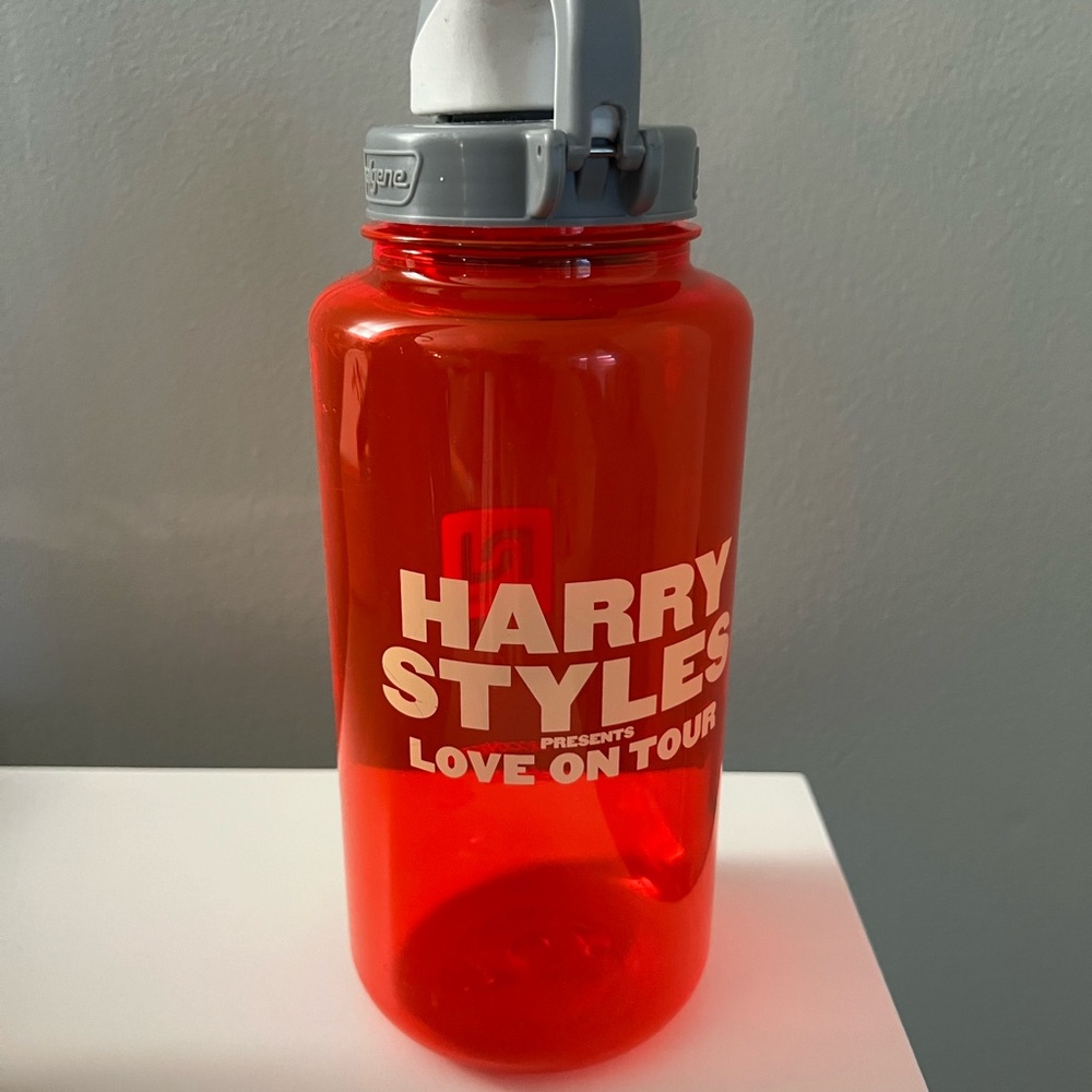 Harry Styles Love On Tour Red Water Bottle
